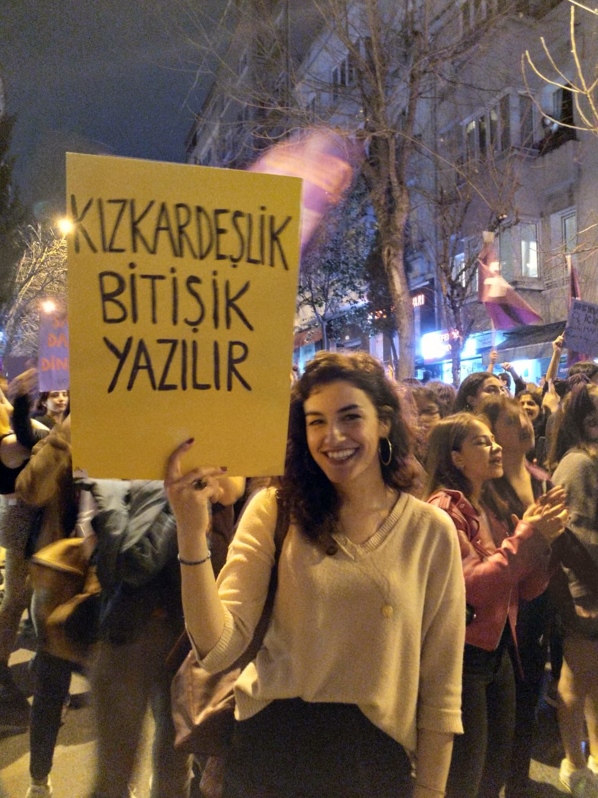 Kadınlar günü feminist kadın grupları yürüyüş yaptı
