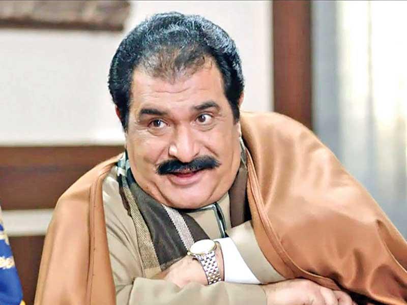 لن تصدق من هي زوجة رياض الخولي التي أخفاها عن الأنظار.. والمفاجأة أنها فنانة شهيرة